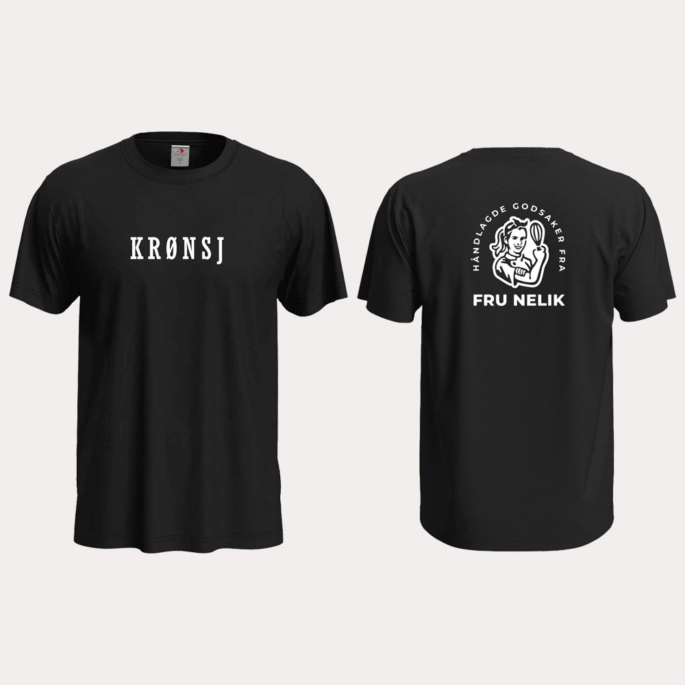 merch_tskjorte_svart_med_bakgrunn